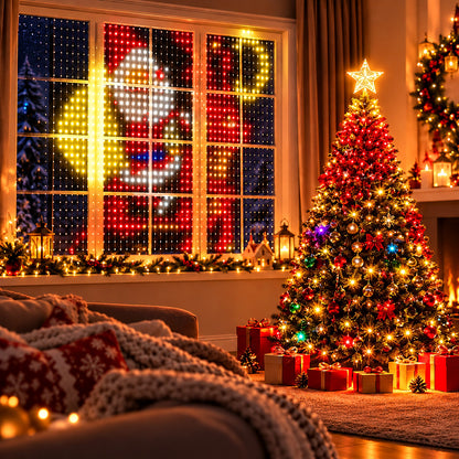 Luces navideñas encendidas en la sala junto al árbol